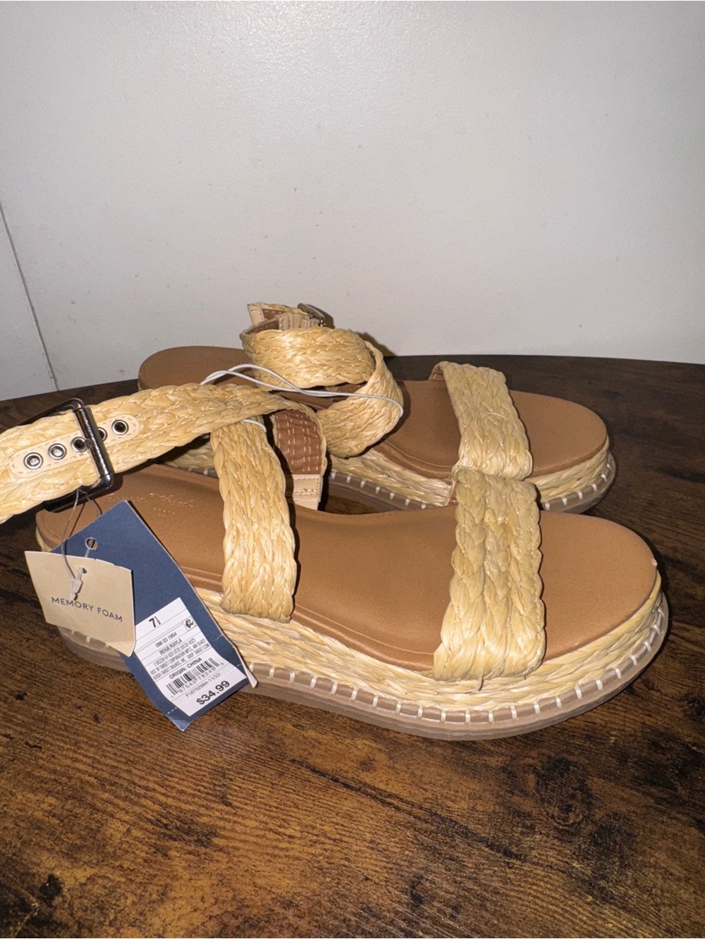 Universal thread platform heel size 7.5